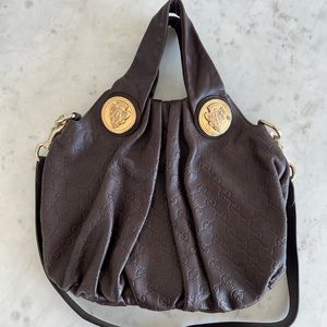 Gucci perfect shoulder bag brown with gold hardware.